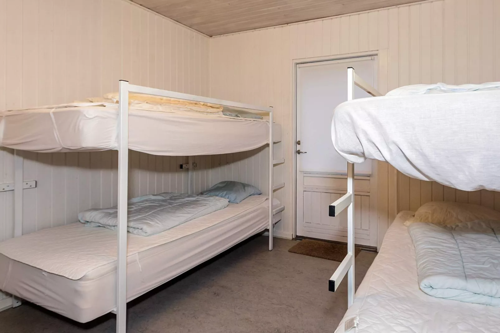 Delt værelse til 4 personer-Indoor