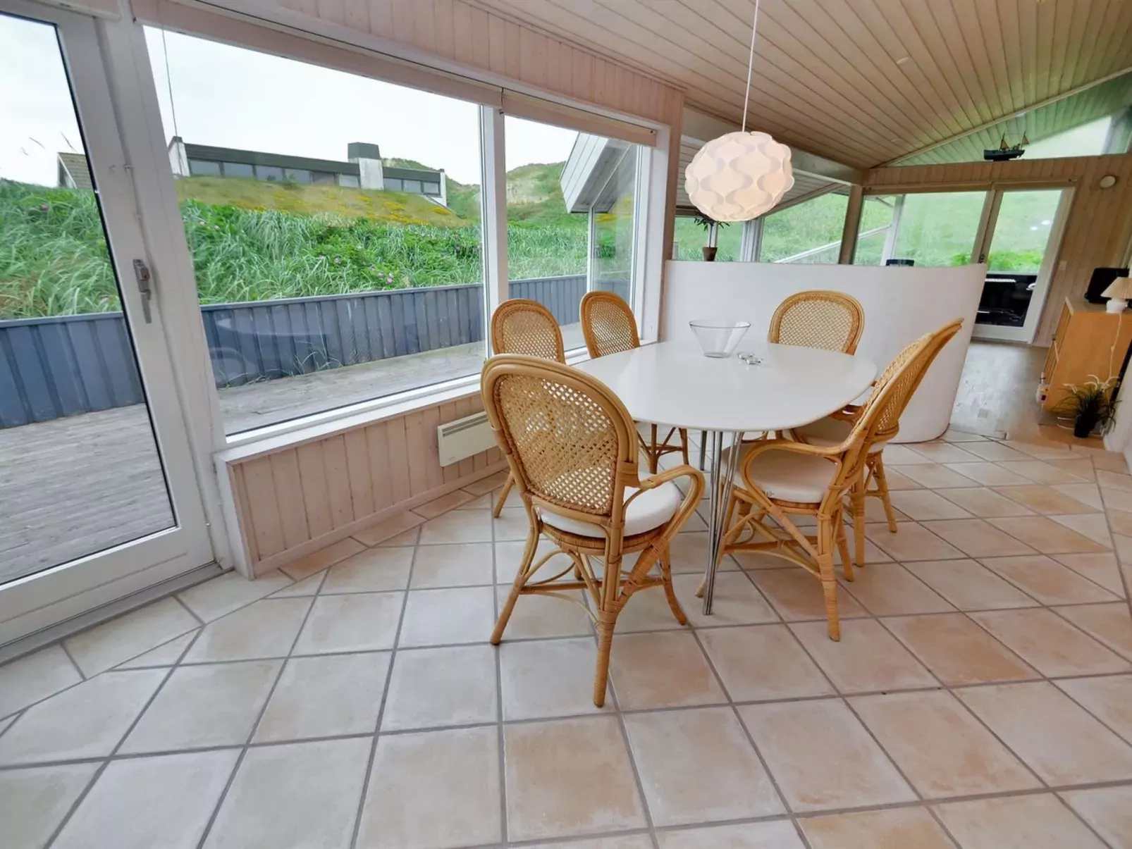 "Hadar" - 100m from the sea-Inside