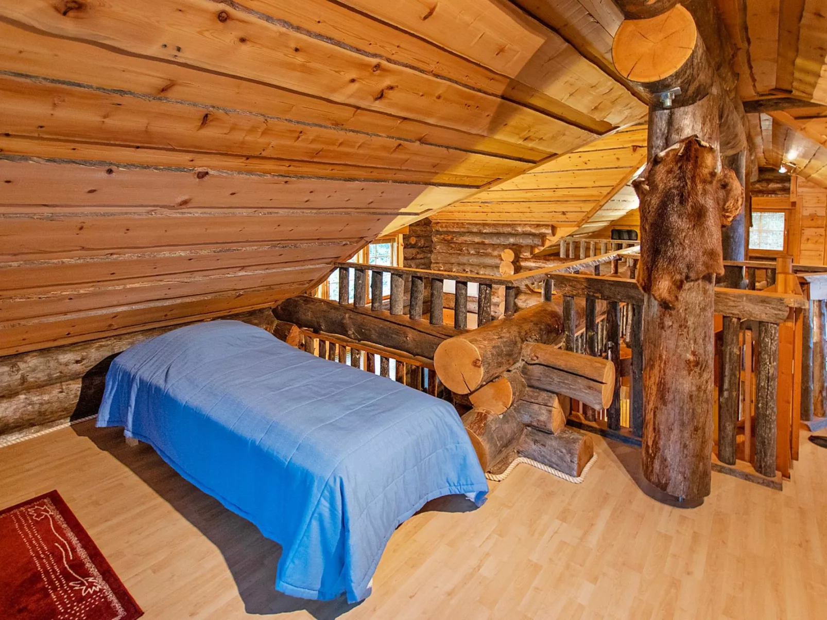 Menninkäisenkolo-Inside