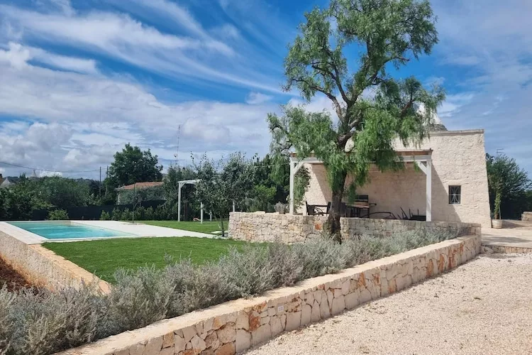 Trullo Milena Fasano-Gärten Sommer