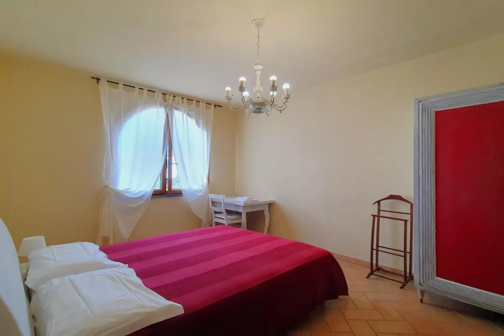 APP 6-Bedroom