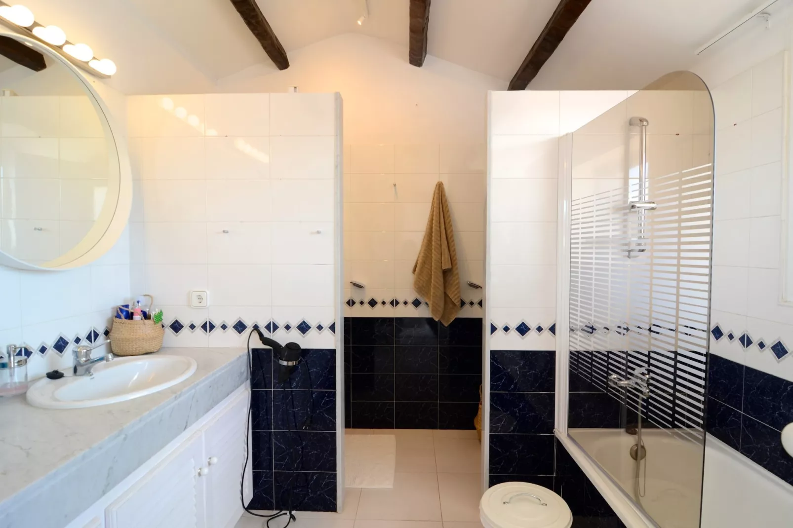 CARAVEL·LES-Bathroom