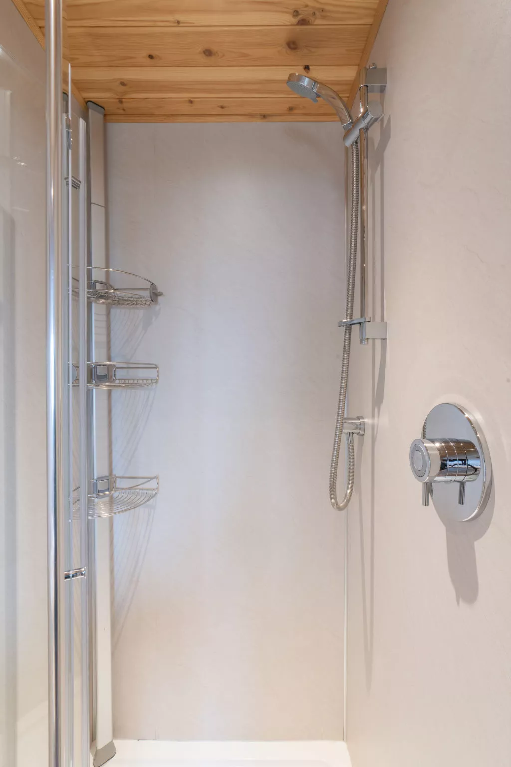 Loch Leven Lodge 21-Inside