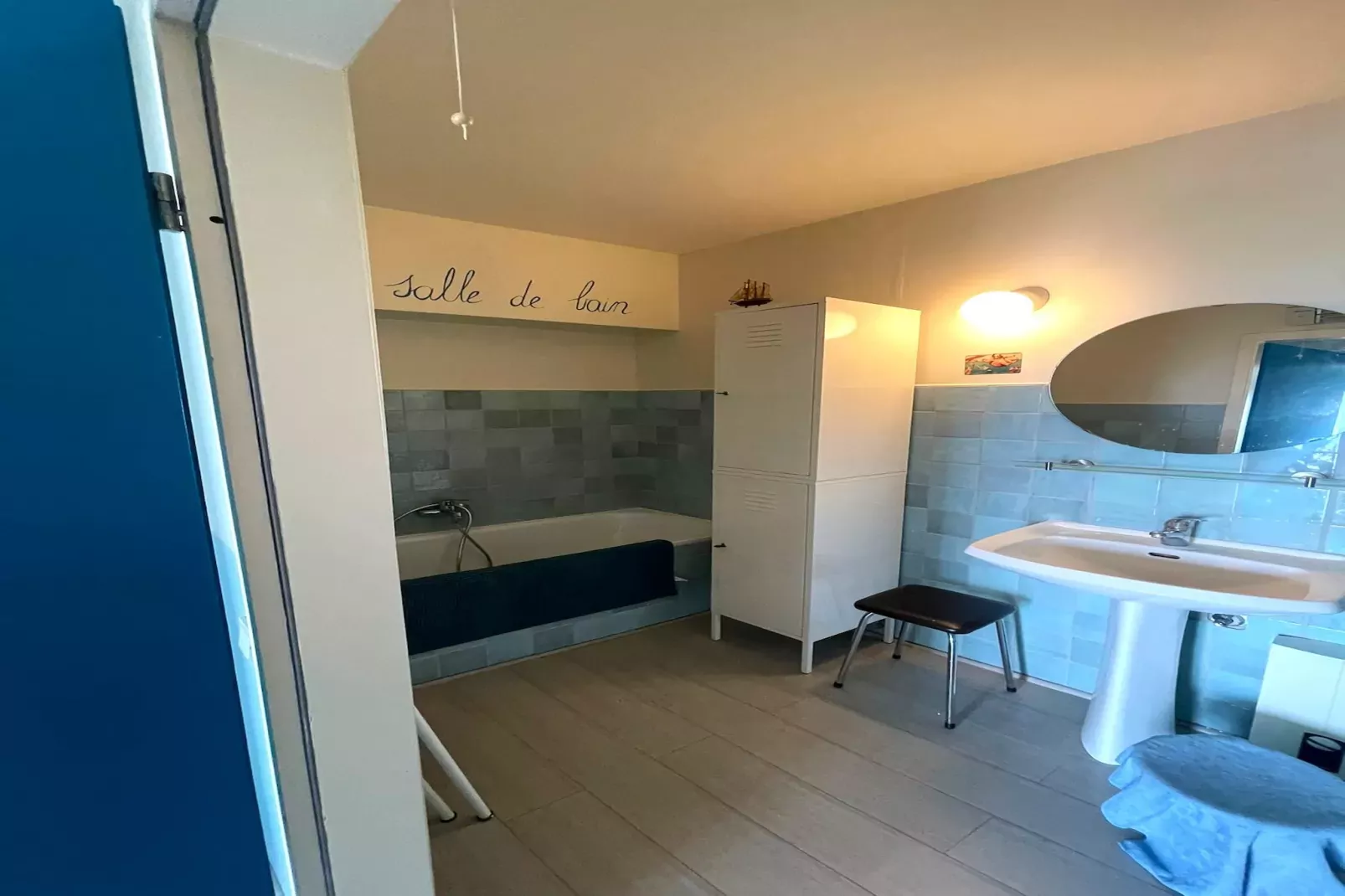 DARWIN2 0803/ D8-Bathroom