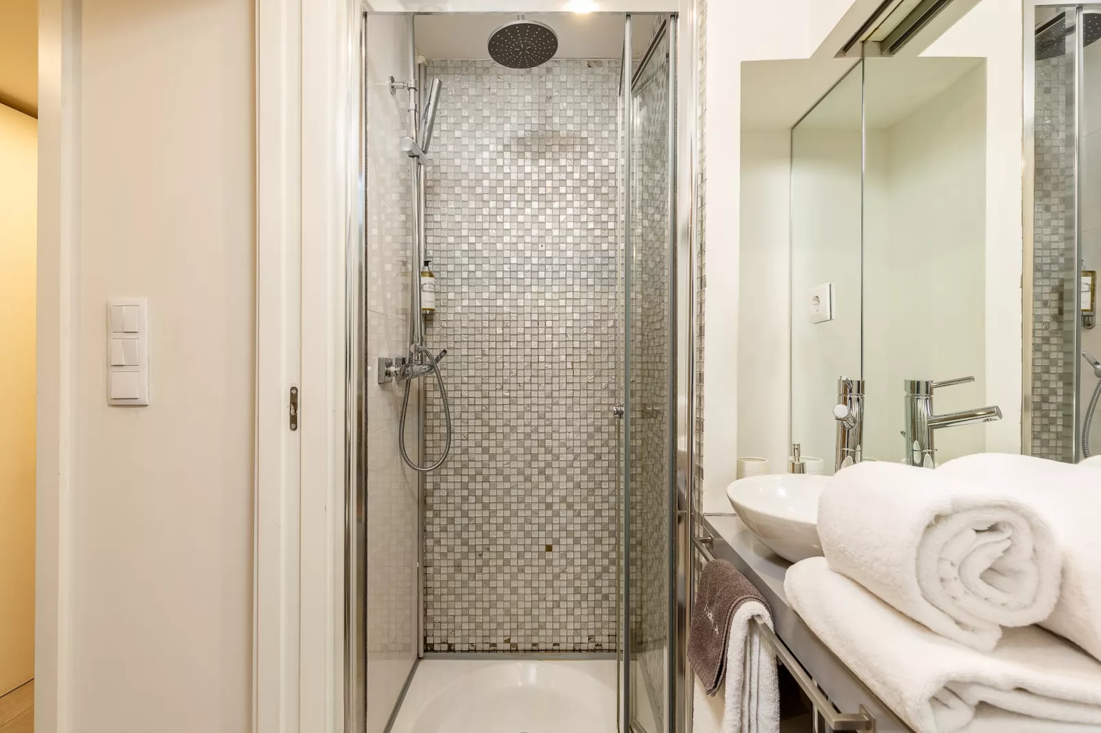 YOUROPO - Ribeira Porto 3-Bathroom