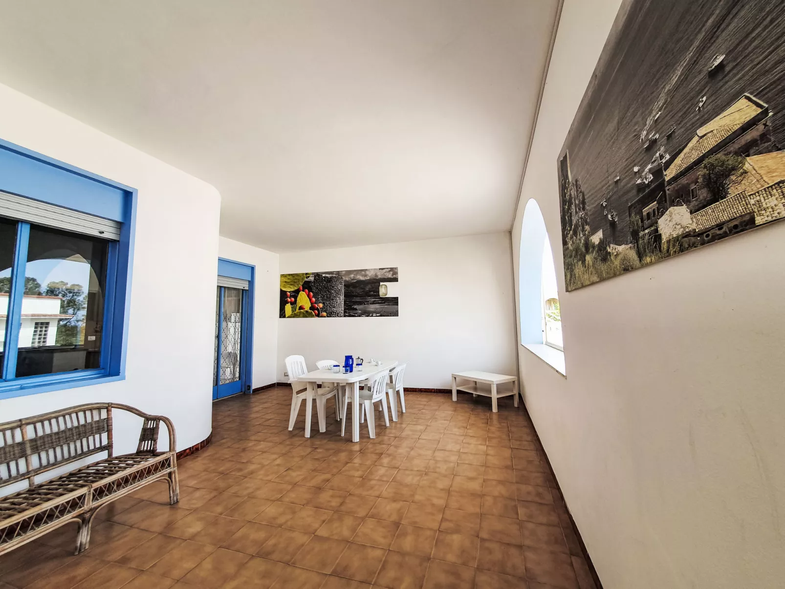 Pietra Marina-Outside