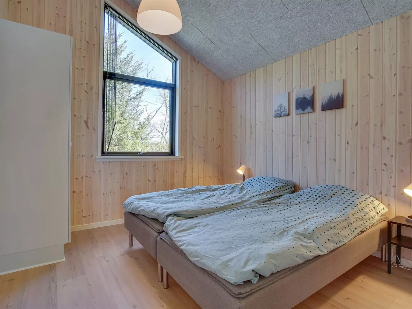 "Bentine" - 1.6km from the sea-Inside