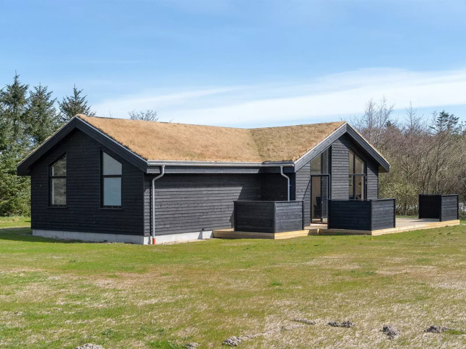 "Bentine" - 1.6km from the sea-Outside