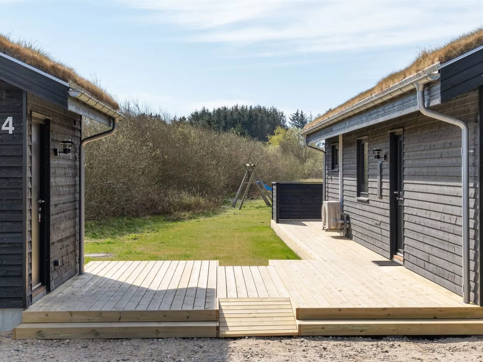 "Bentine" - 1.6km from the sea-Outside
