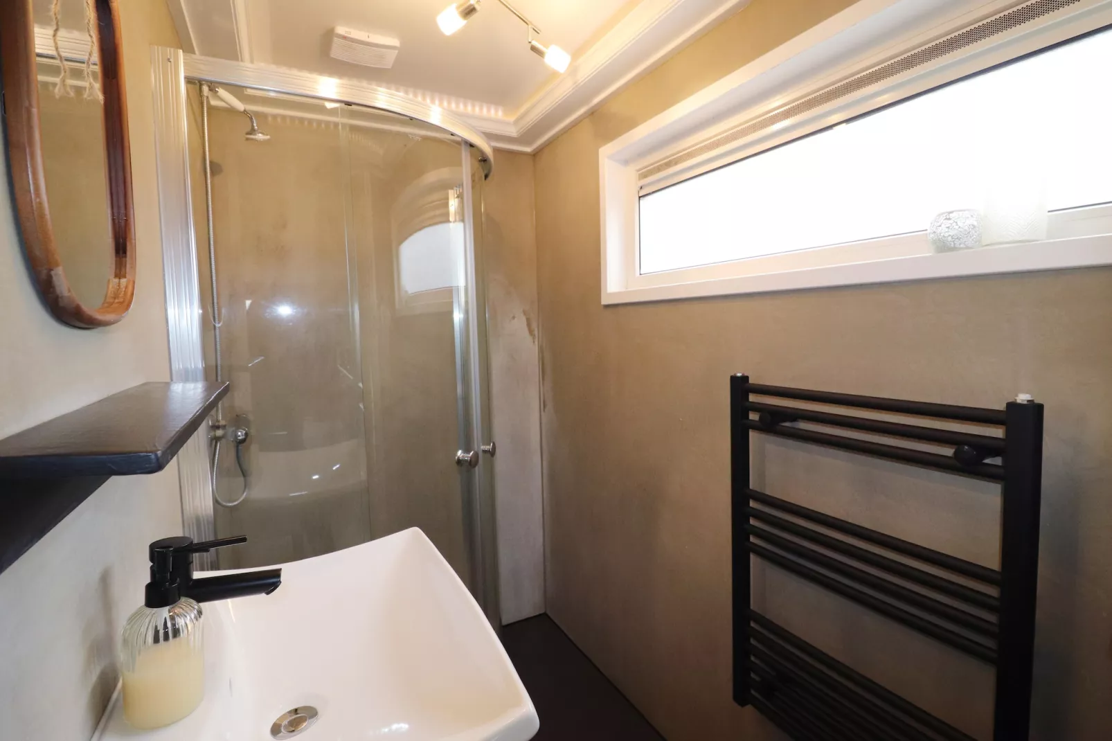 Tureluur-Bathroom