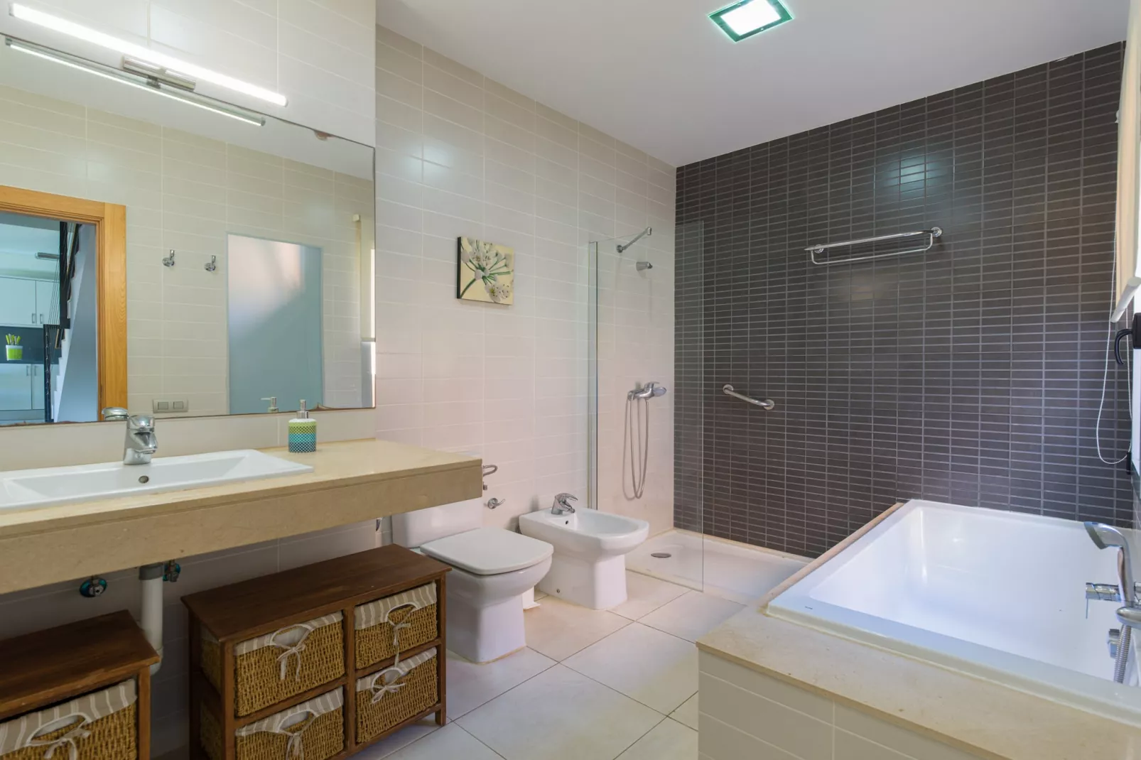 VISTA GOLF 30-Bathroom
