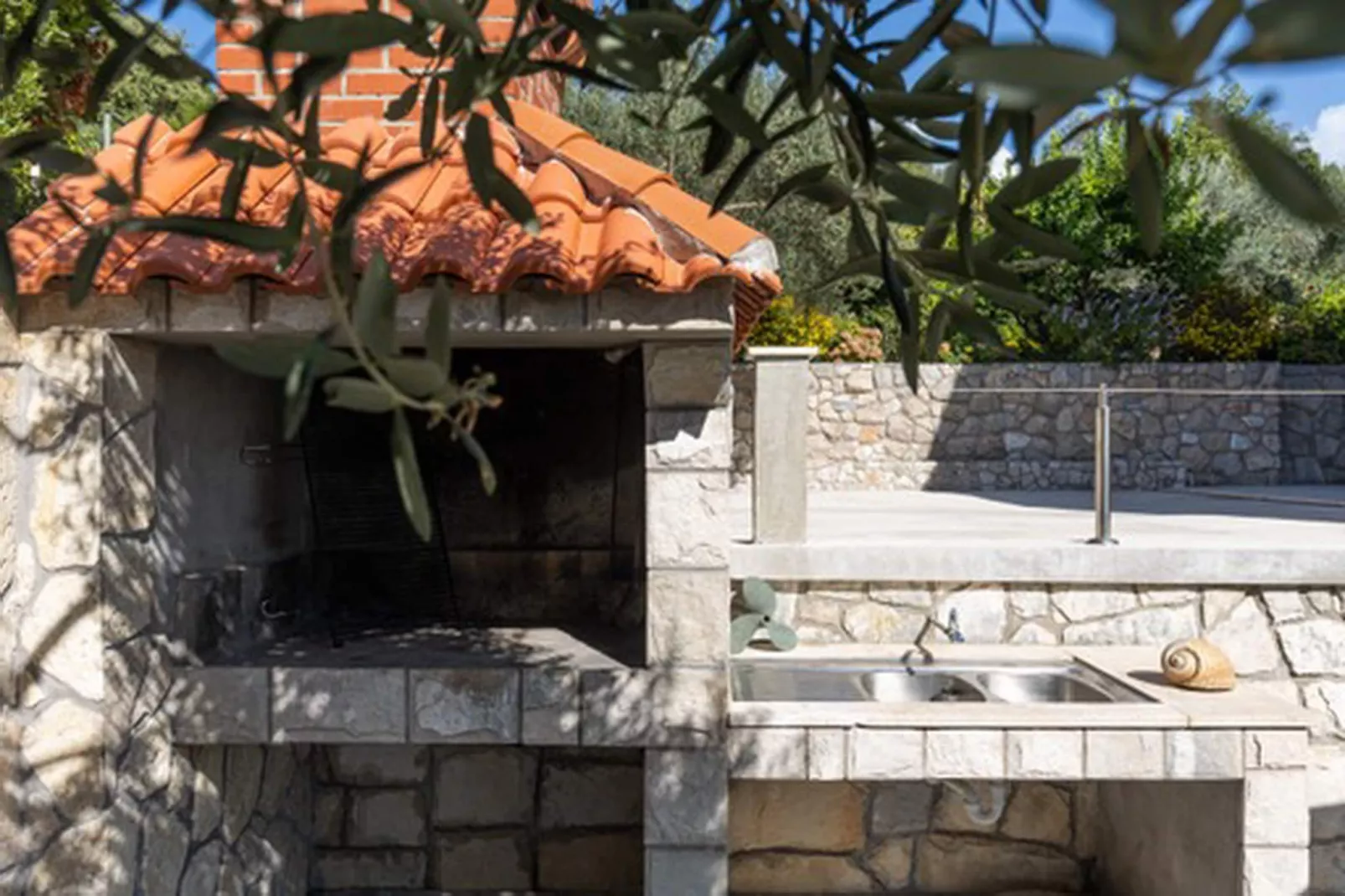 House Rašica - One Bedroom Apartment with Terrace and Sea view (3)-Facilities