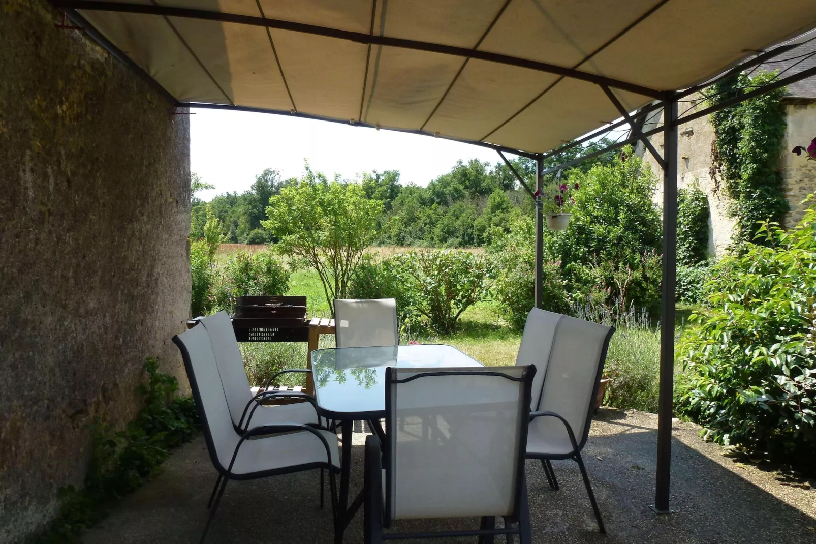 Gite 6 pers près de Châteauroux-Terrassenbalkon