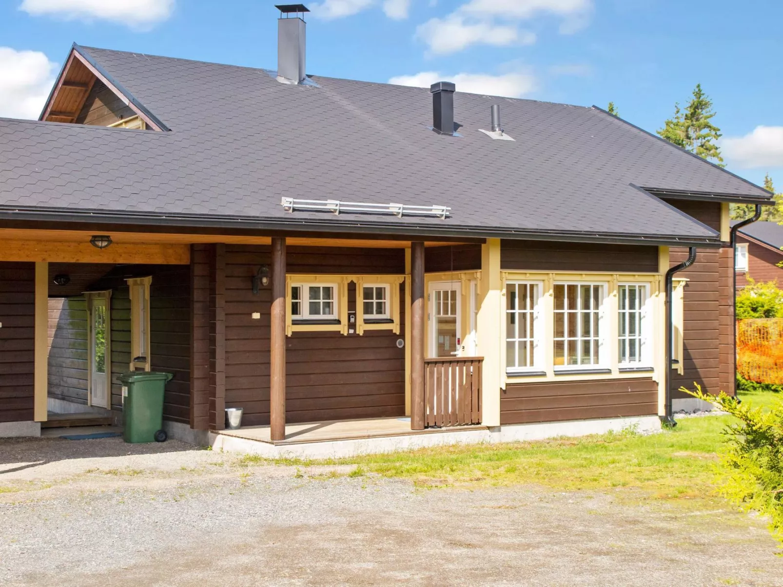 Tahkontupa-Outside
