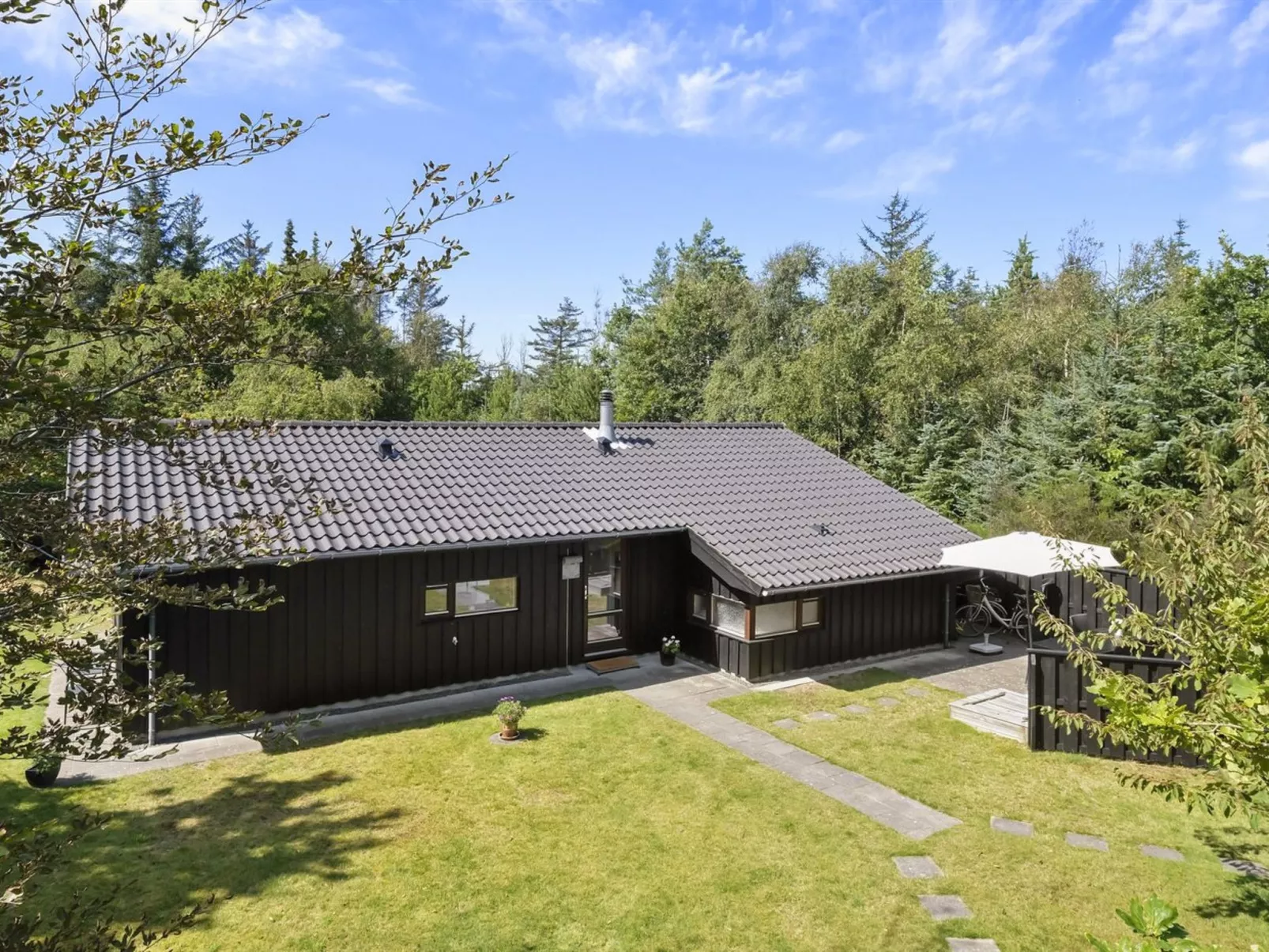 "Angja" - 800m from the sea-Outside