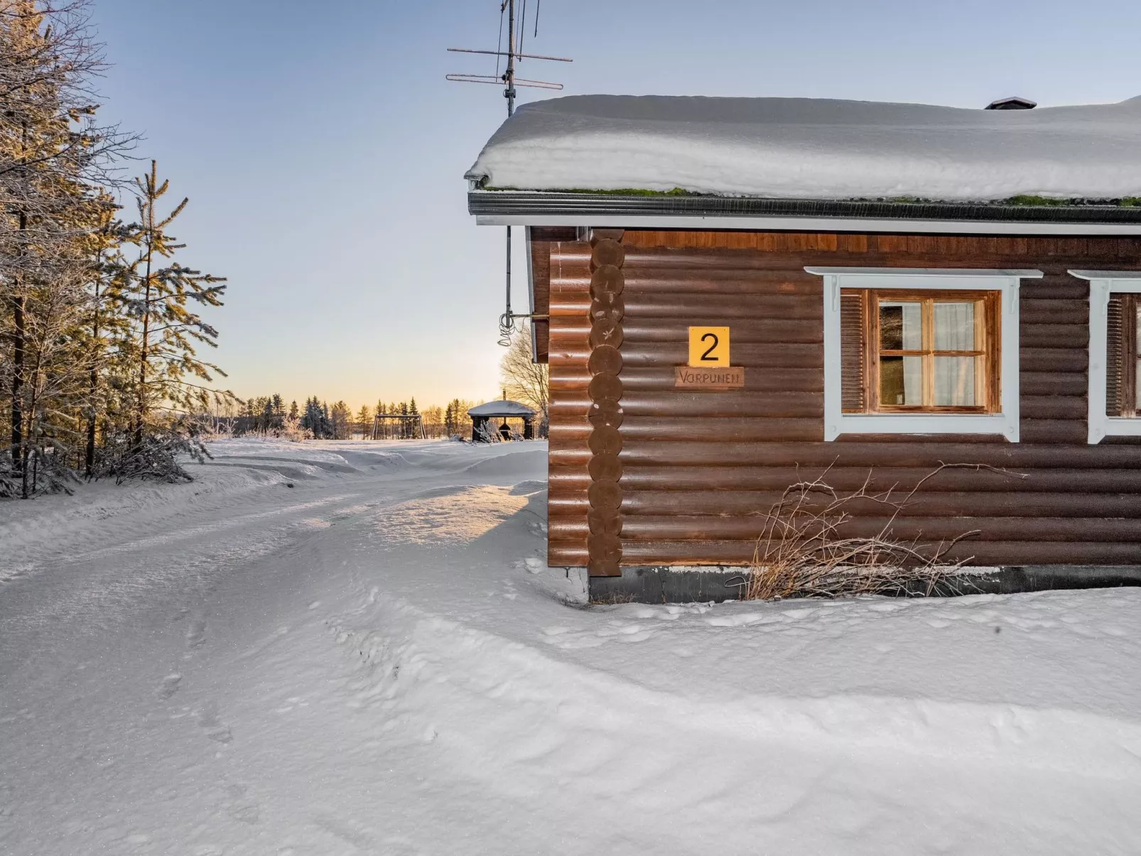 Ruka-kitkan lomamajat/varpunen-Dedans