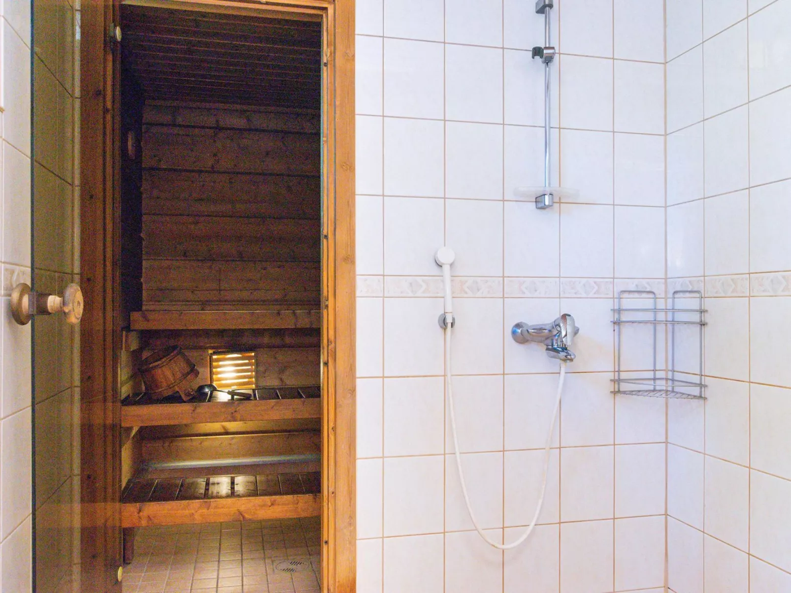 Hot pool cottage iitu-Inside