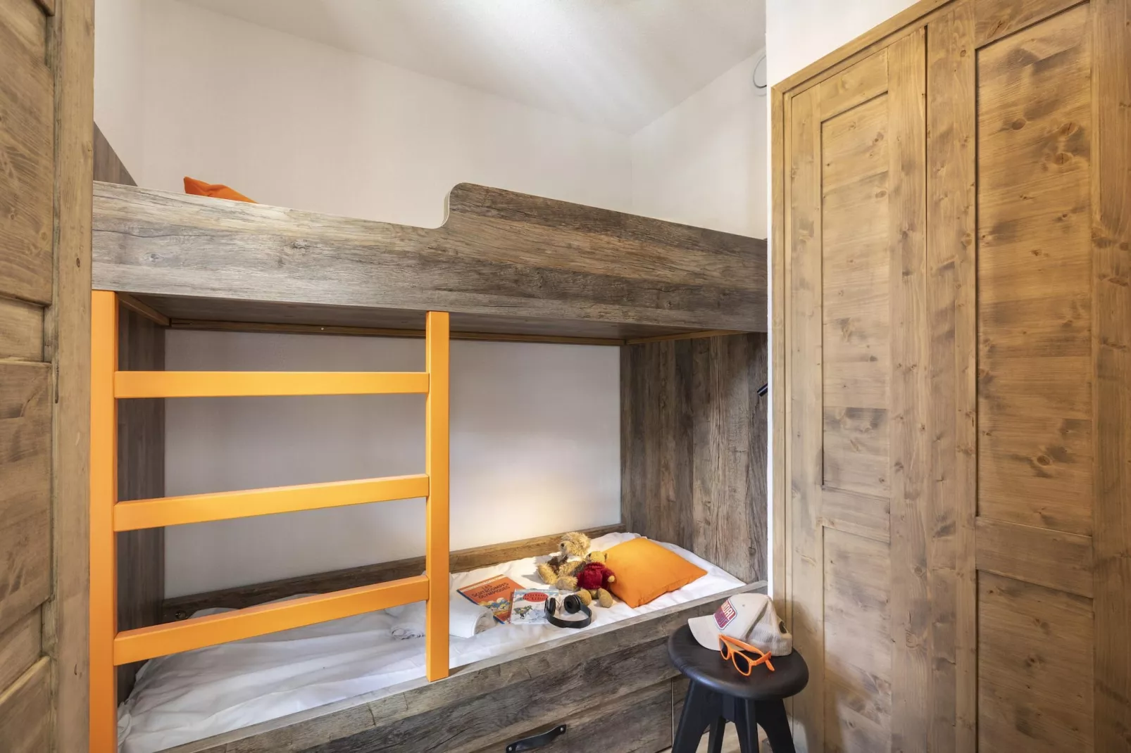 LES DEUX ALPES_S8V-Bedroom