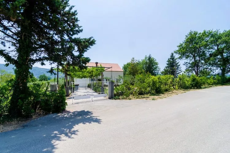 Holiday Home Field of Olives - Two Bedroom Holiday Home with Terrace-Außenbereich
