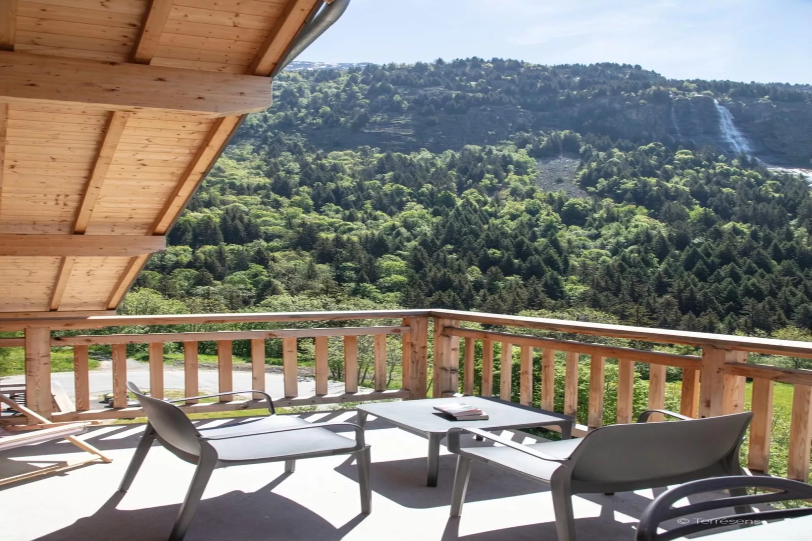 VAUJANY Edelweiss-A38P-Terrace balcony