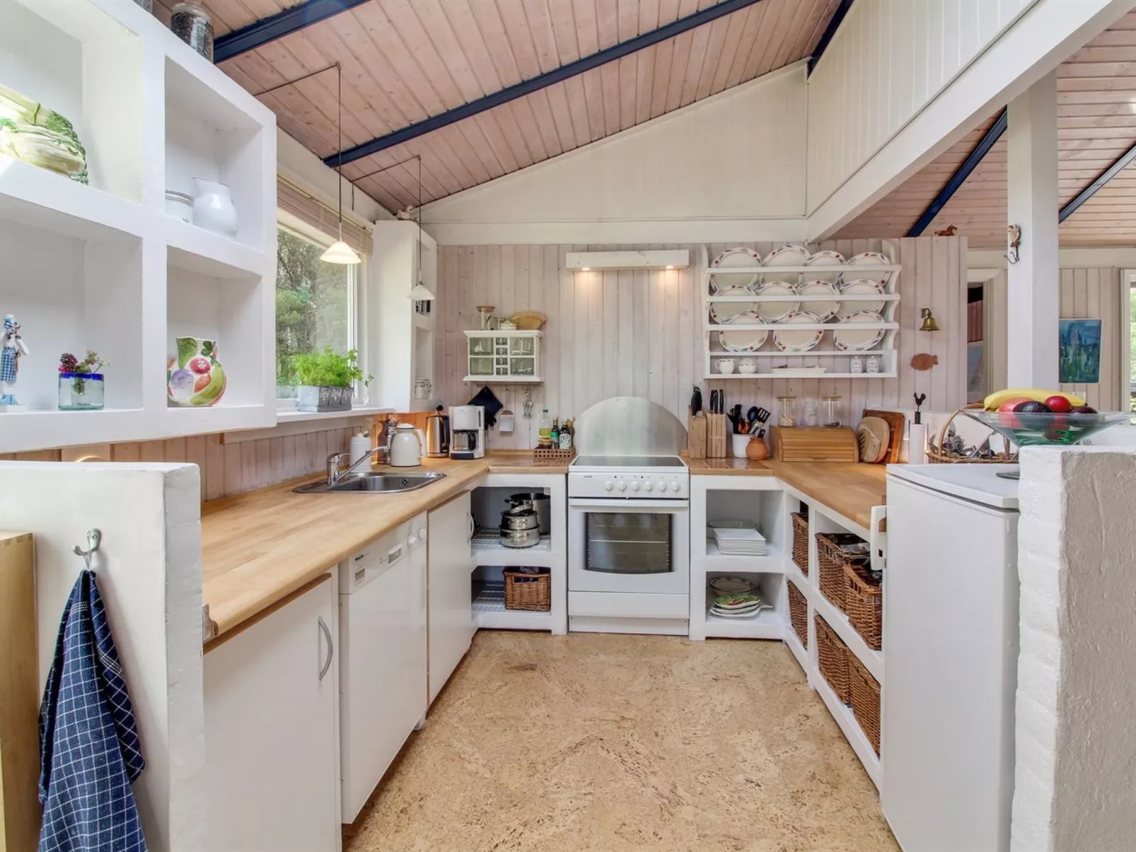 "Heike" - 1.3km from the sea-Inside