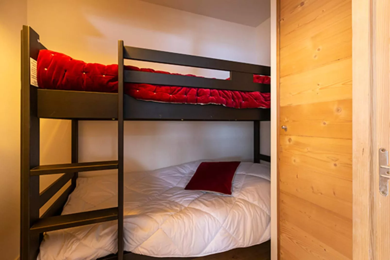 VAUJANY Le Saphir-A38P-Schlafzimmer