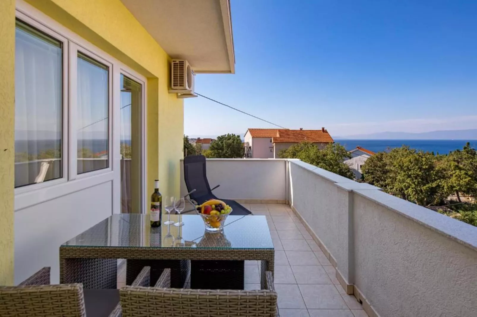 Apartment Slavica 3 - Yellow Sun-Terrace balcony