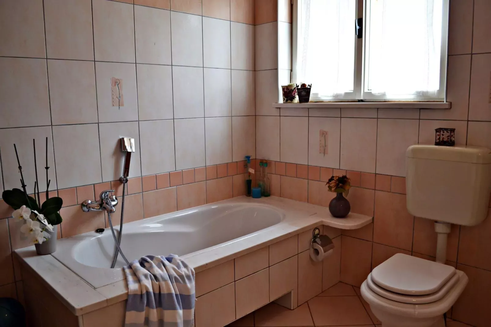 Apartment Ulika - Private Pool, Mountain View-Bathroom
