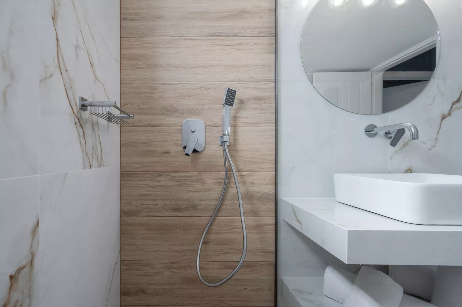 Spyros Villa Apartment 3-Bathroom