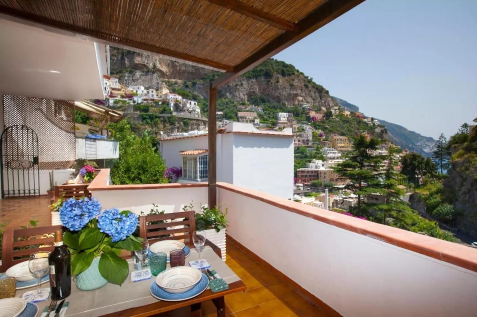 Estate4home - Jungle-Terrace
