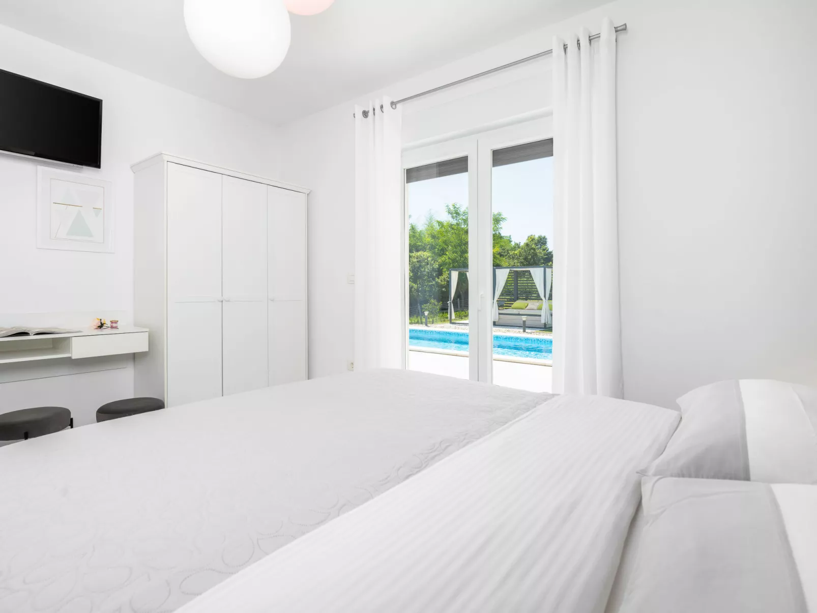 Villa Romantica-Inside
