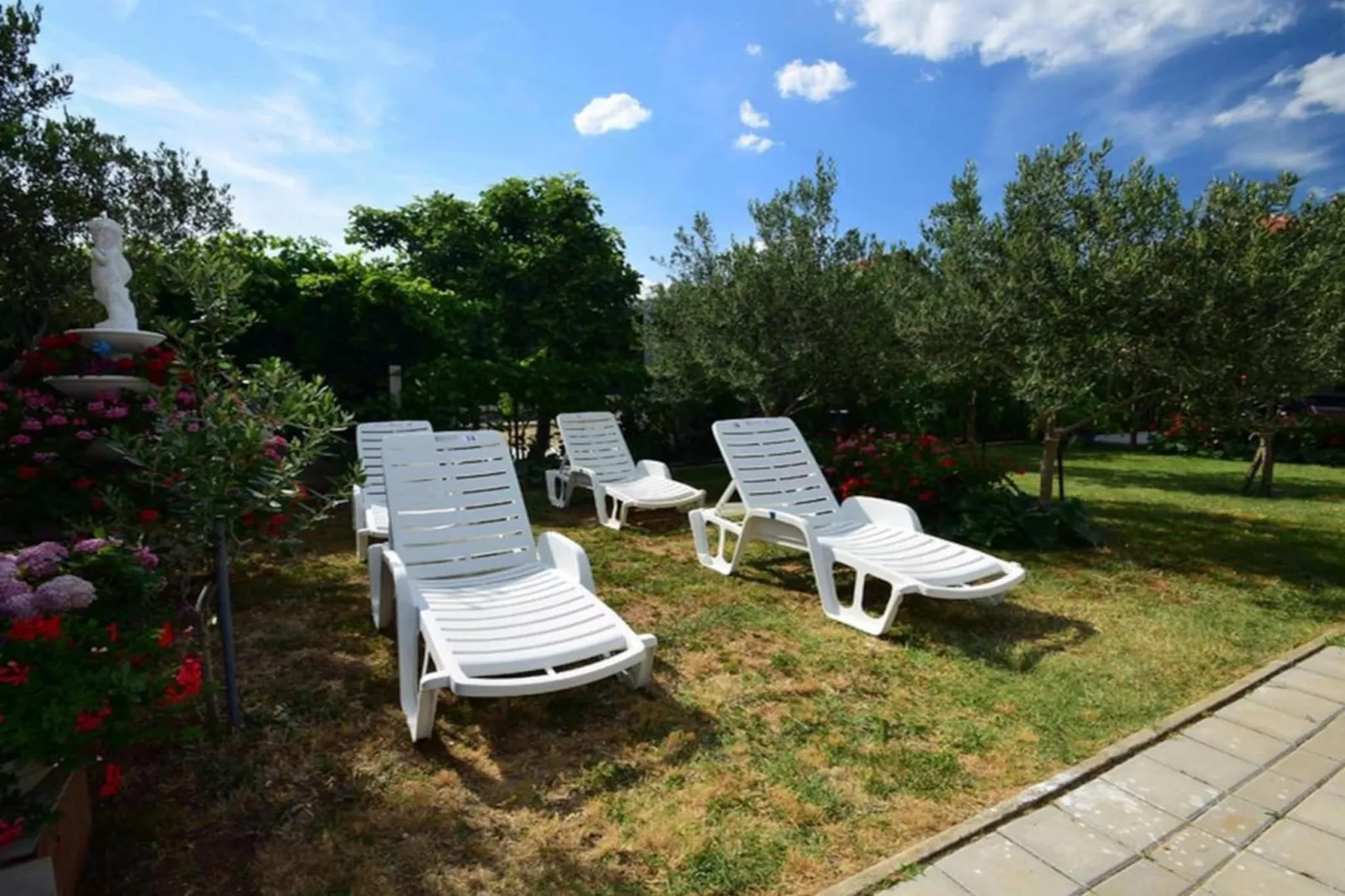 Apartments Olga - two bedroom apartment A2-Gardens summer