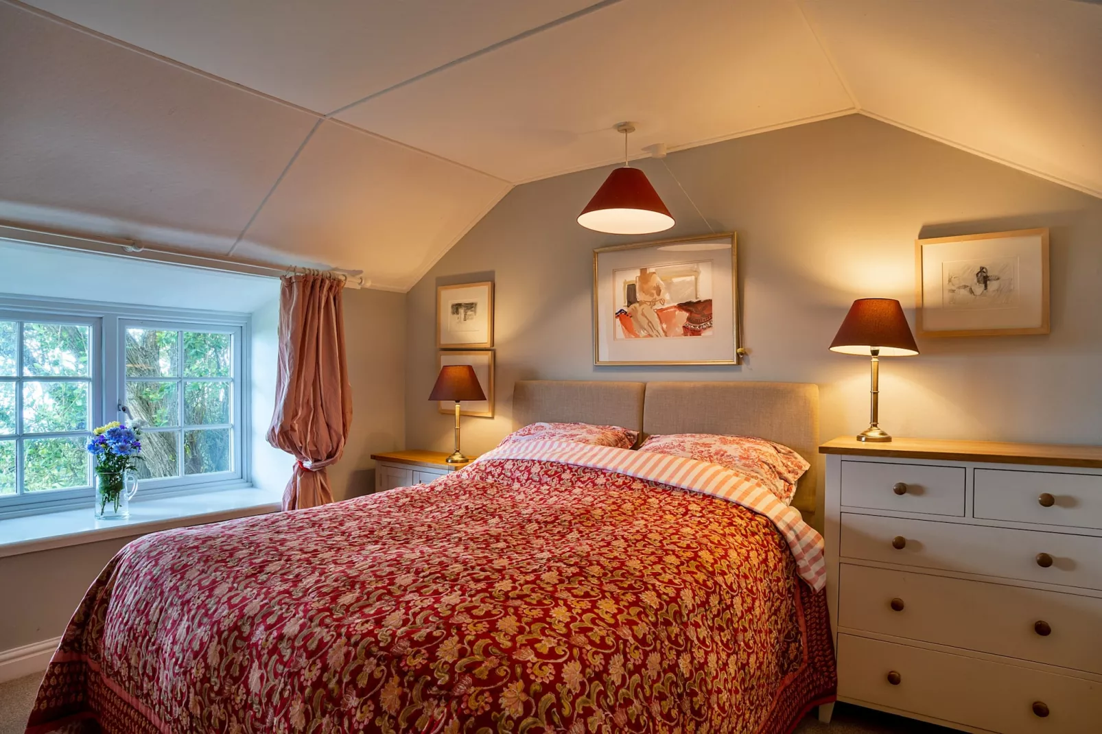 Lesceave Cottage-Bedroom