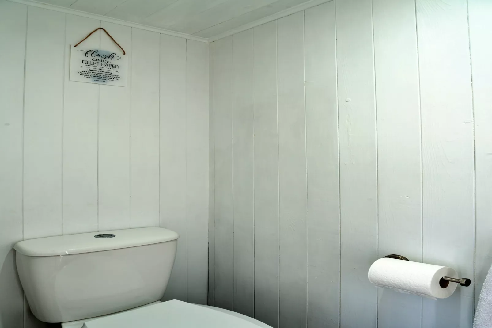 Cutkieve Farm Cottage-Bathroom
