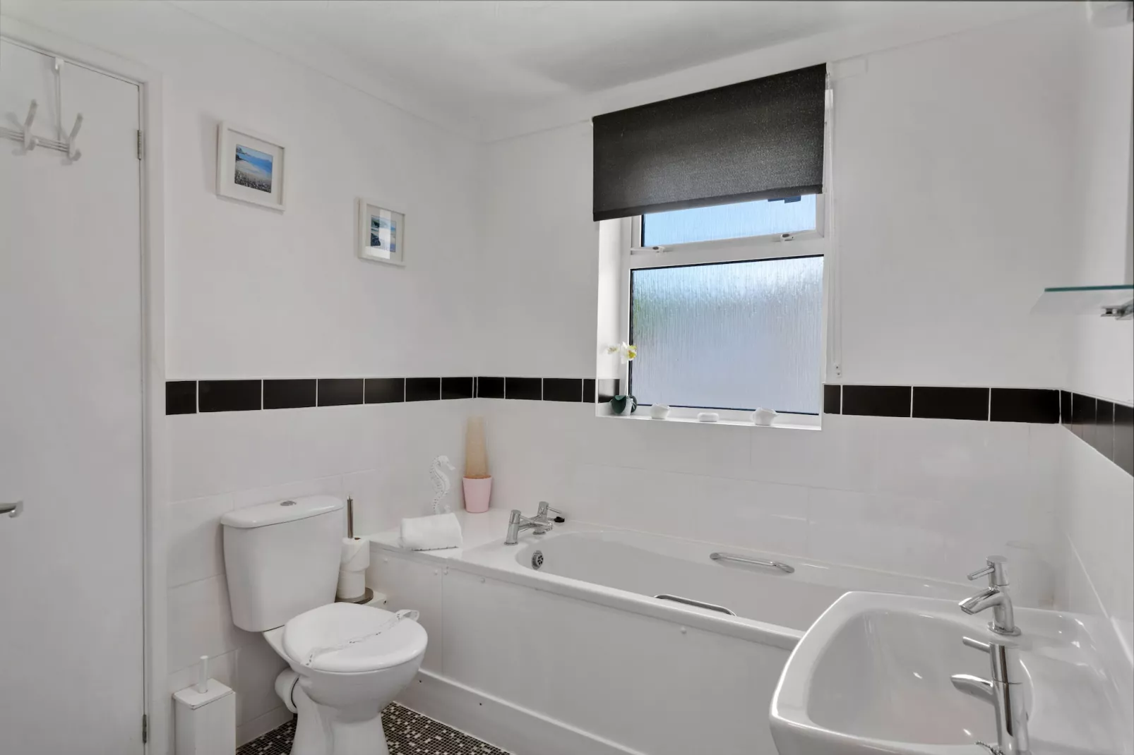 No. 10 Porthmeor-Bathroom