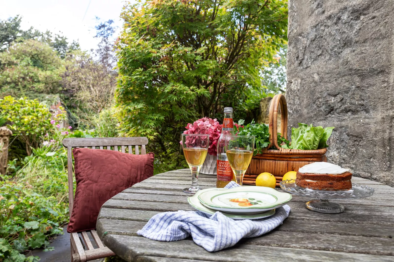 Garden Cottage-Gardens summer