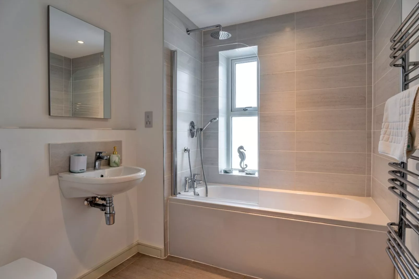 Tamsin-Bathroom