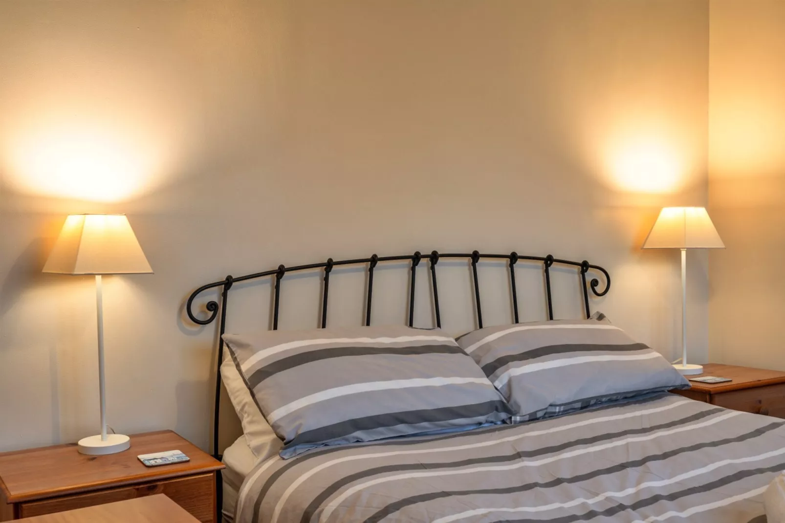 No.1 Gladys' Orchard-Bedroom