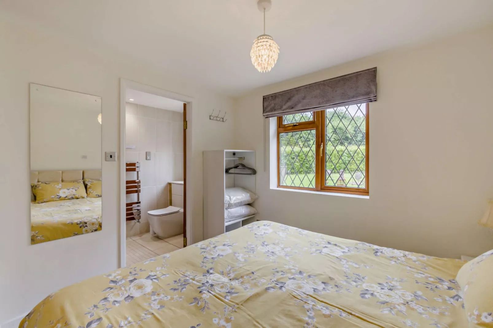 The House at No. 47-Bedroom