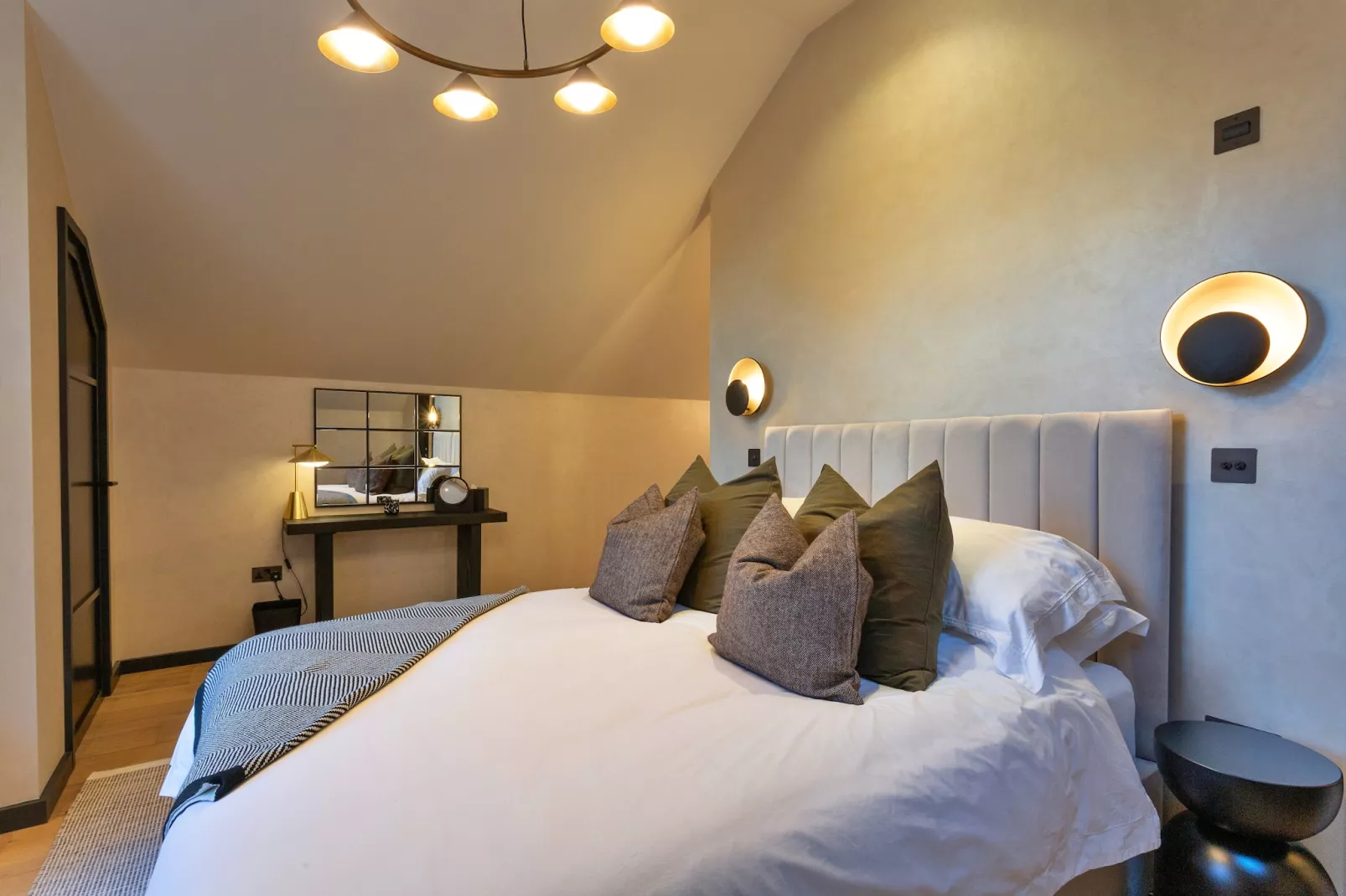 Wesleyan House-Bedroom