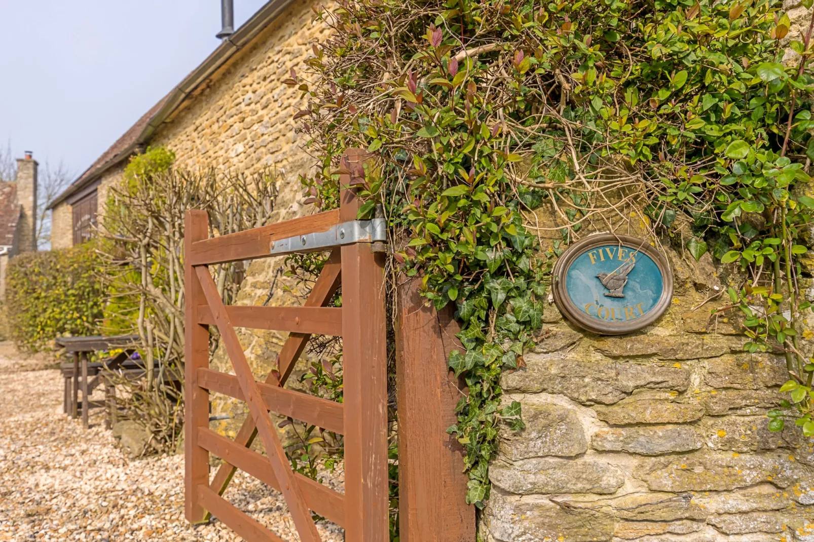 Fives Court Cottage-Outdoor