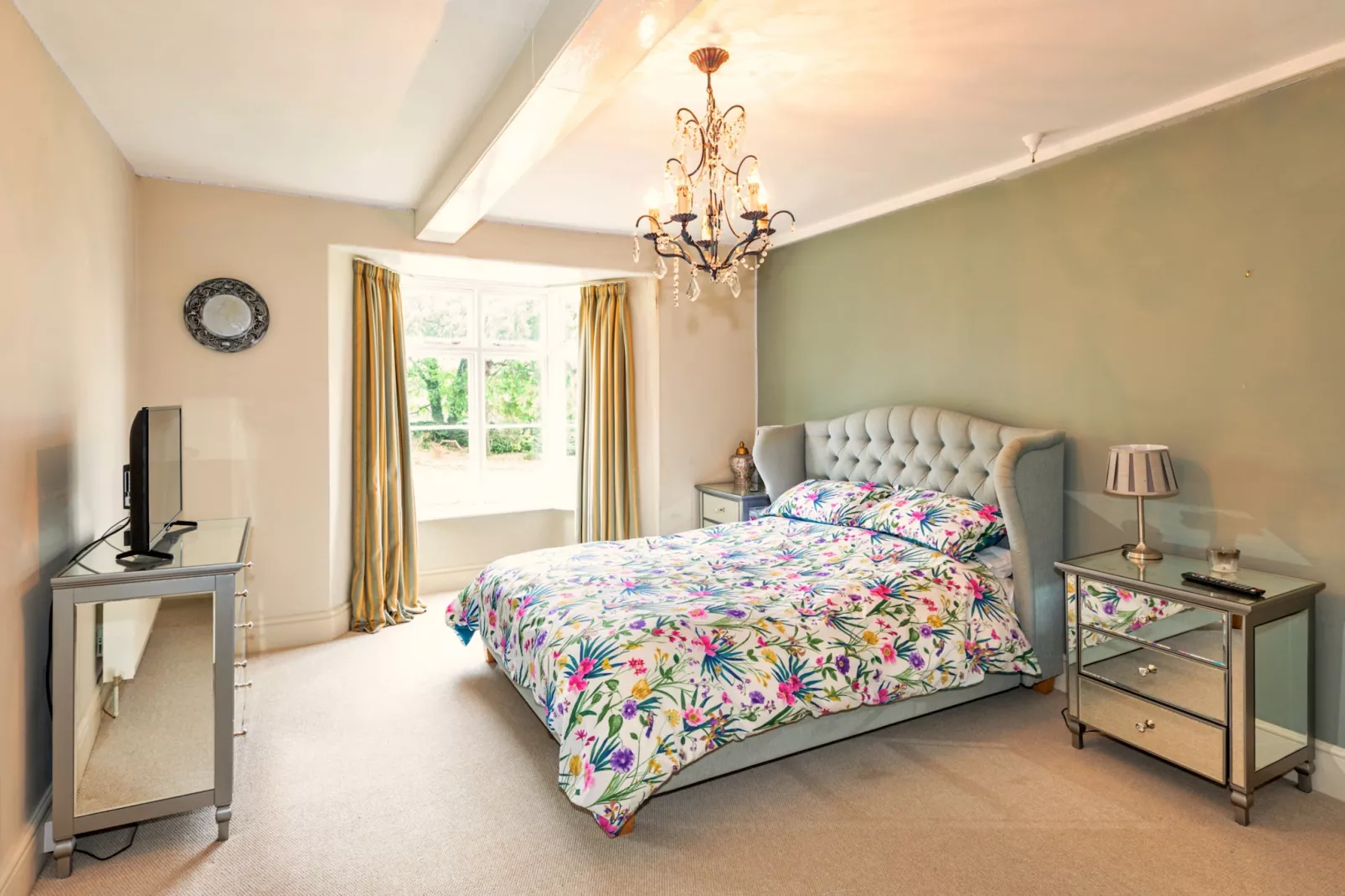 Islip Mill House - Beautiful Riverside Home-Bedroom