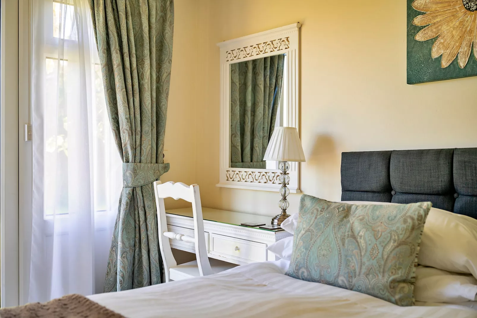 Loxley House-Bedroom