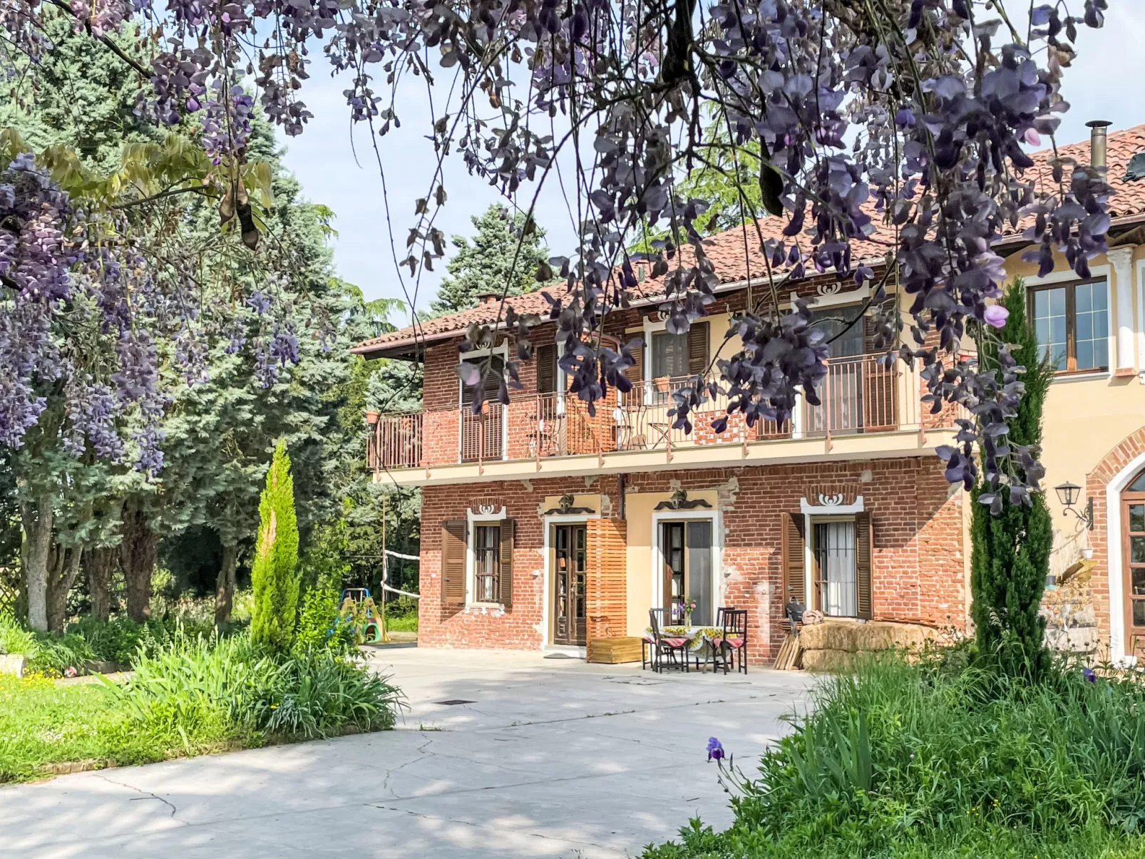 Cà Maria-Outside