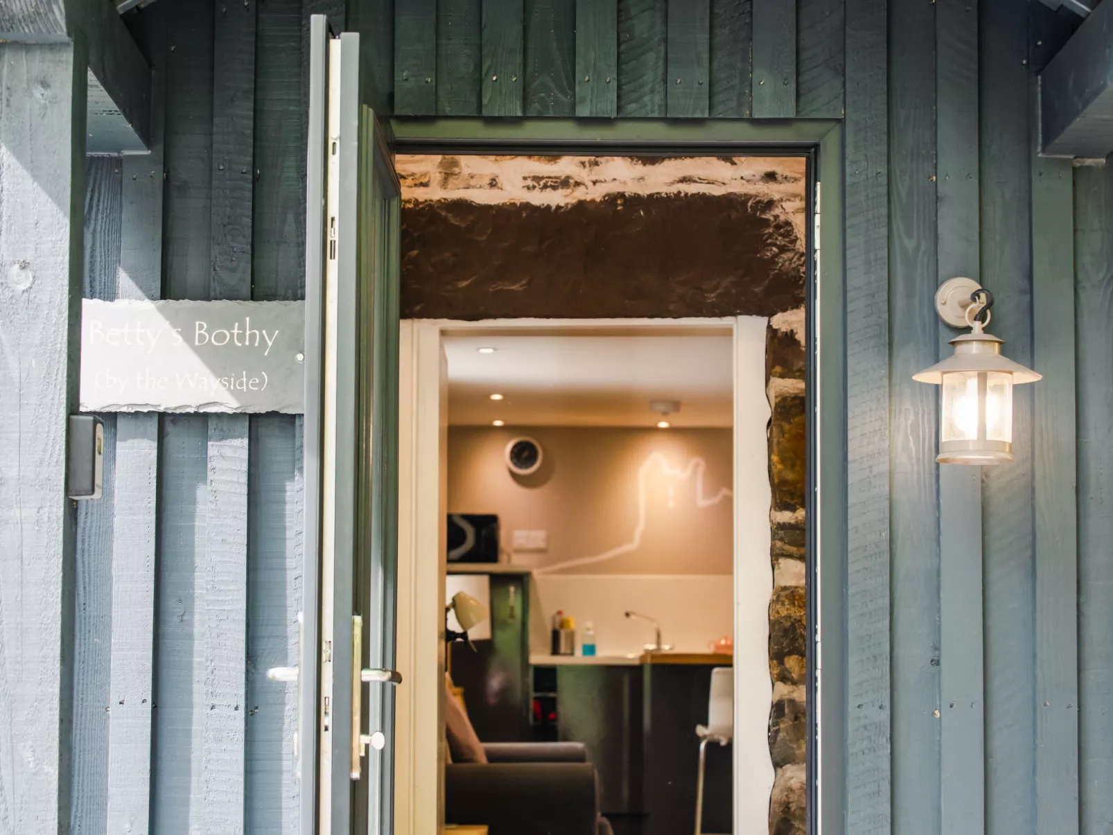 Betty's Bothy-Inside