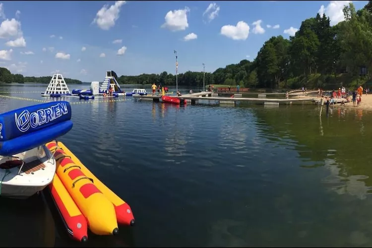 Domki wakacyjne nad jeziorem Cieszyno-Zones d'été à 1 km