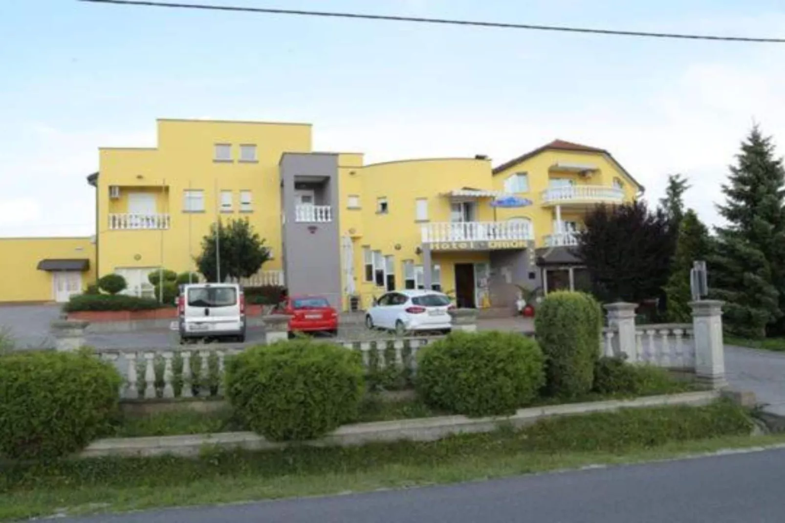 Hotel Orion - Single Room with Mountain View-Extérieur