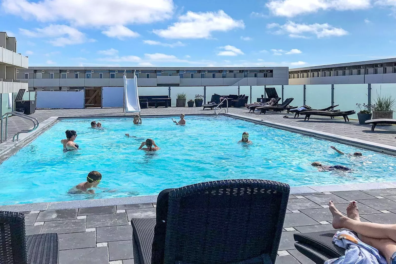 2 room w/seaview-Swimming pool