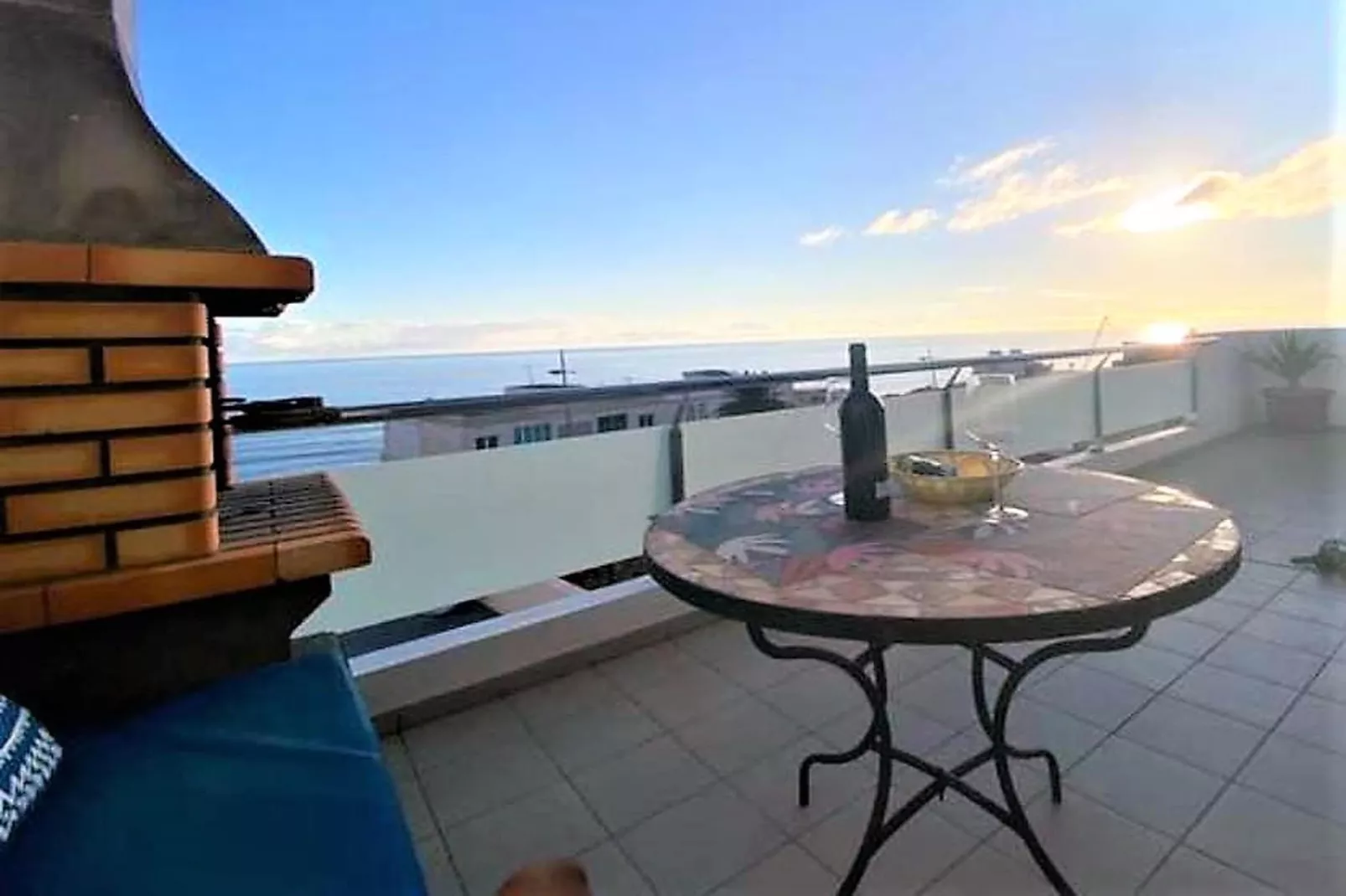 Apartamento en playa Las Carmenes-Terrace balcony
