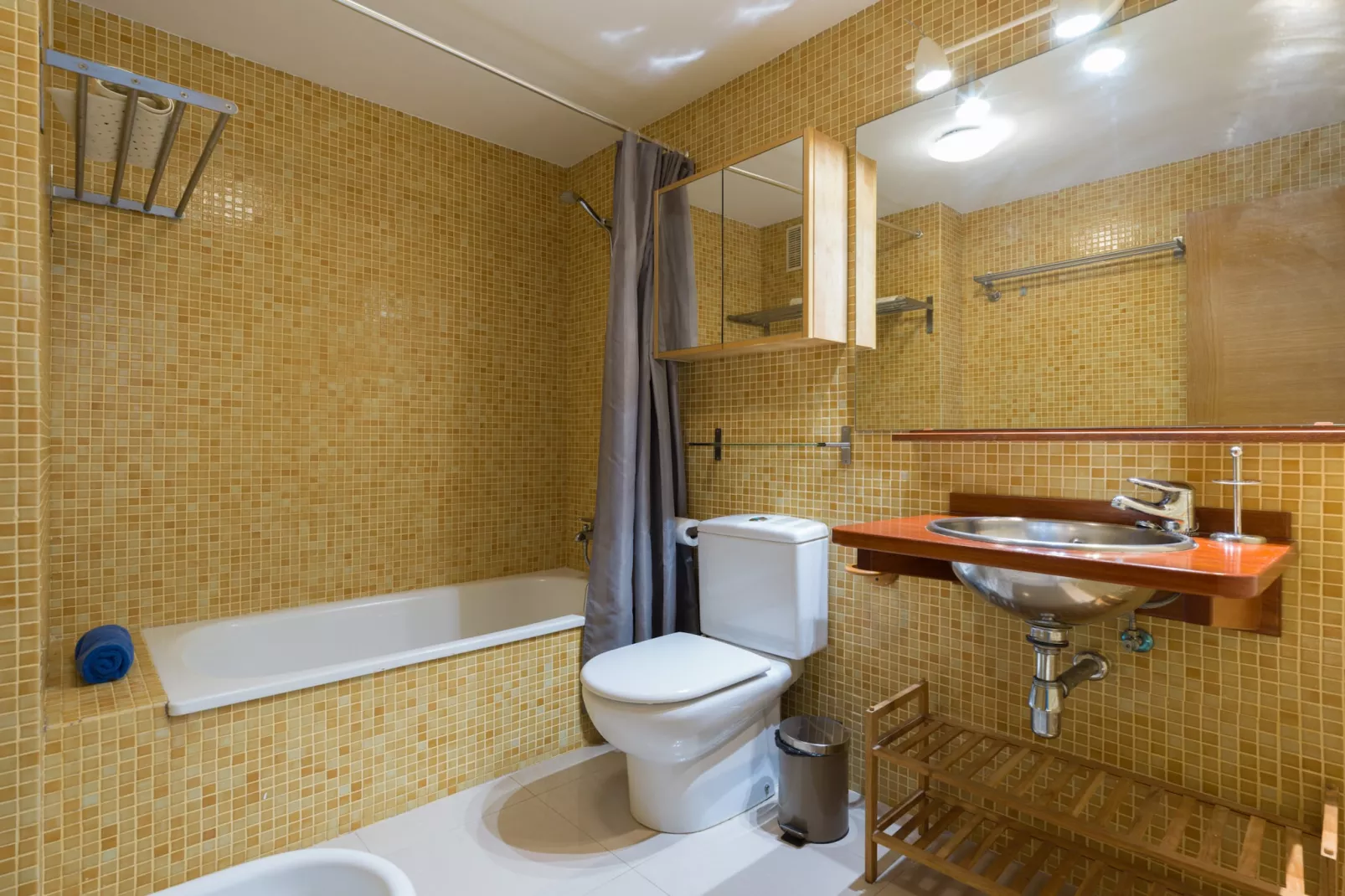 Puente de Piedra-Bathroom